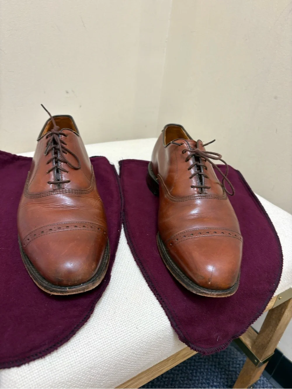 Allen Edmonds closure fit